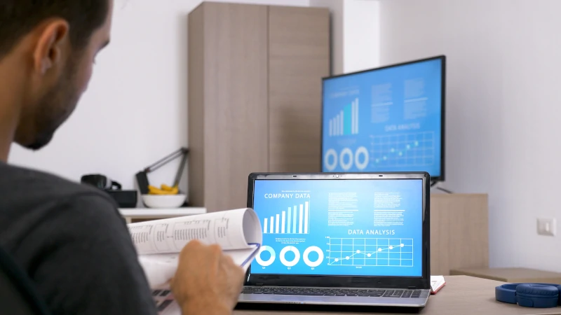 Tablero CRM para seguimiento de clientes y cotizaciones